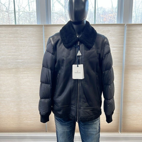 Moncler
Short Padded Down Jacket. Brand Size 4 (X-Large) - Picture 9 of 17